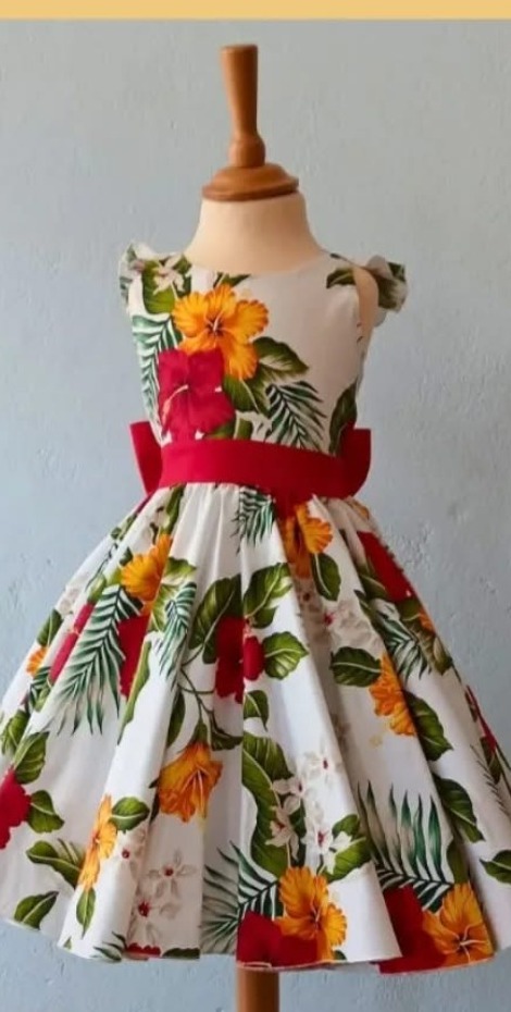 Robe enfant imprimé hibiscus, Le petit monde de Lili, Papeete Tahiti